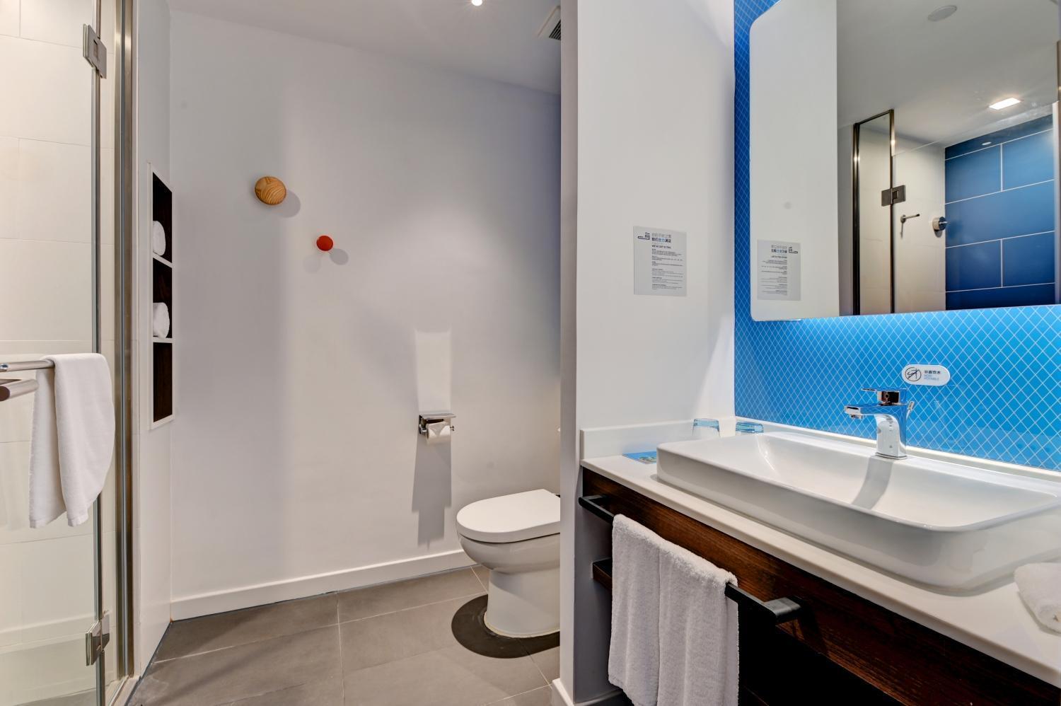 Express Airport Zone By Ihg 4*